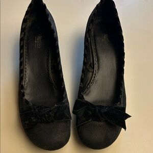 Mossino Women's Black Suede Kitten Heel Size 9